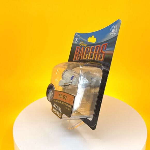 Disney Racers Star Wars R2-D2 Die-Cast Car 1/64 Scale - Picture 8 of 17